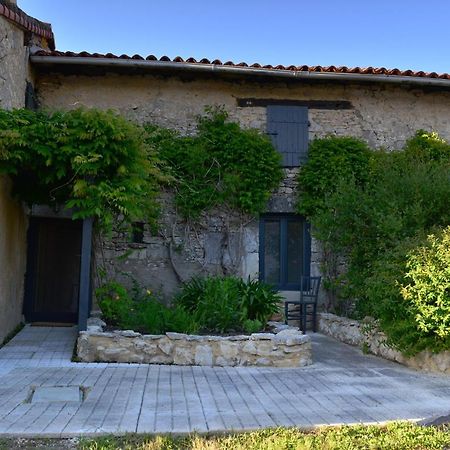 Chez Pique-Fesse Chambre D'Hote Saint-Martin-L'ars Luaran gambar